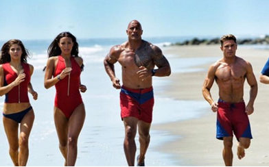 Nueva película de los vigilantes de la playa con Dwayne Johnson (la roca) Nueva película de los vigilantes de la playa con Dwayne Johnson (la roca)